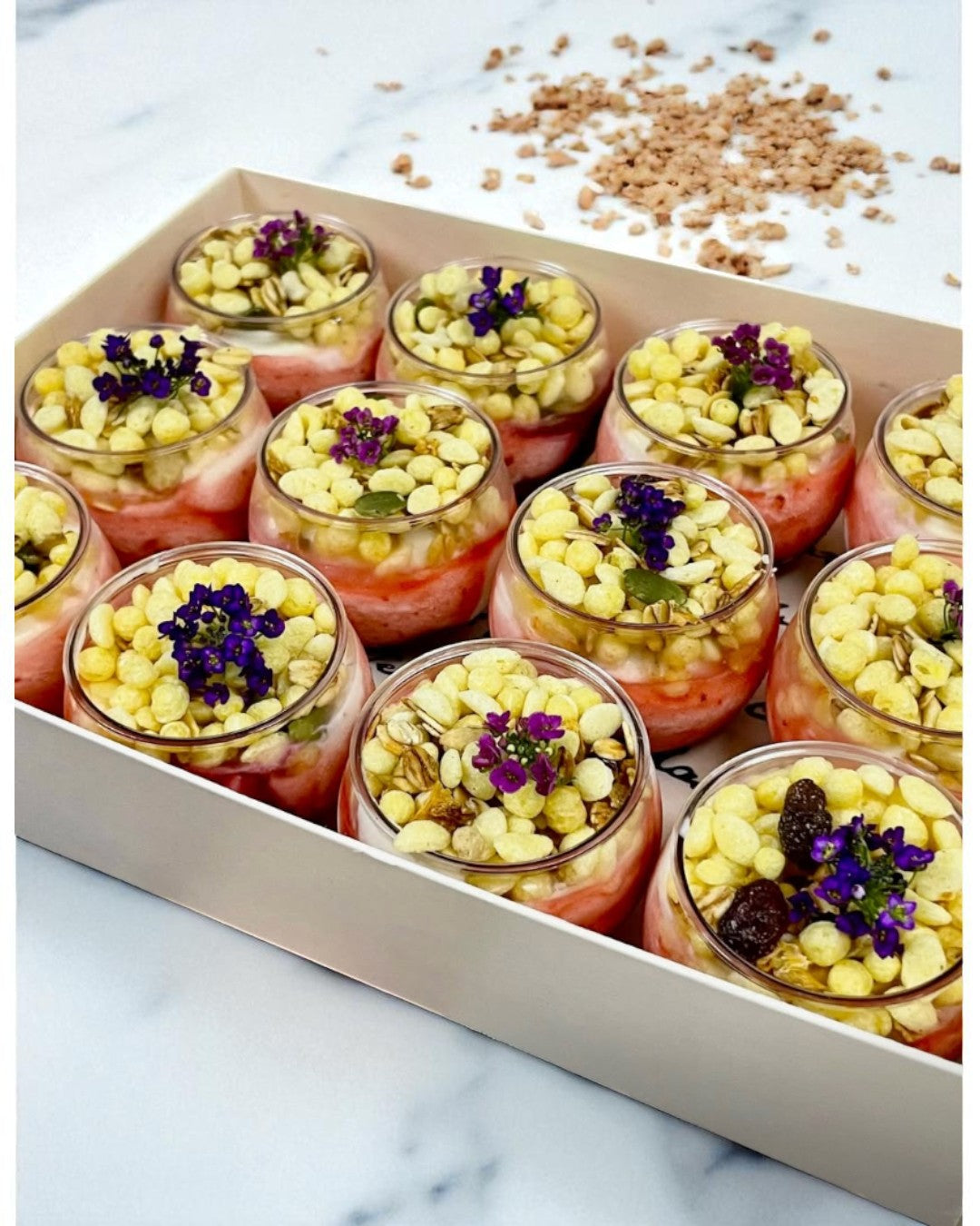 水晶球草莓意大利奶凍